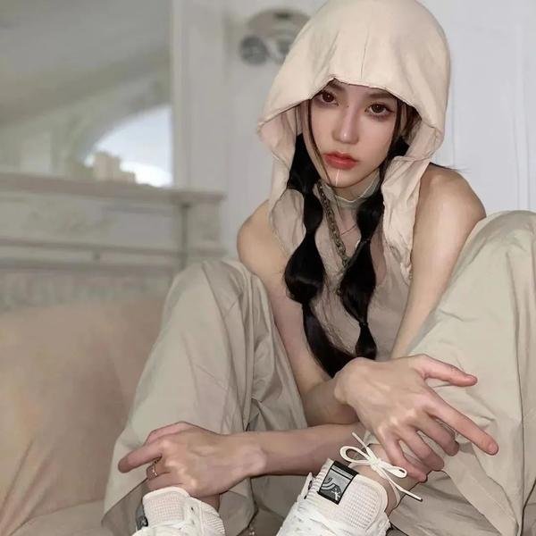 在光影中漫步:罗比穆勒
